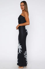 On A Trip Maxi Dress Nocturnal Bloom